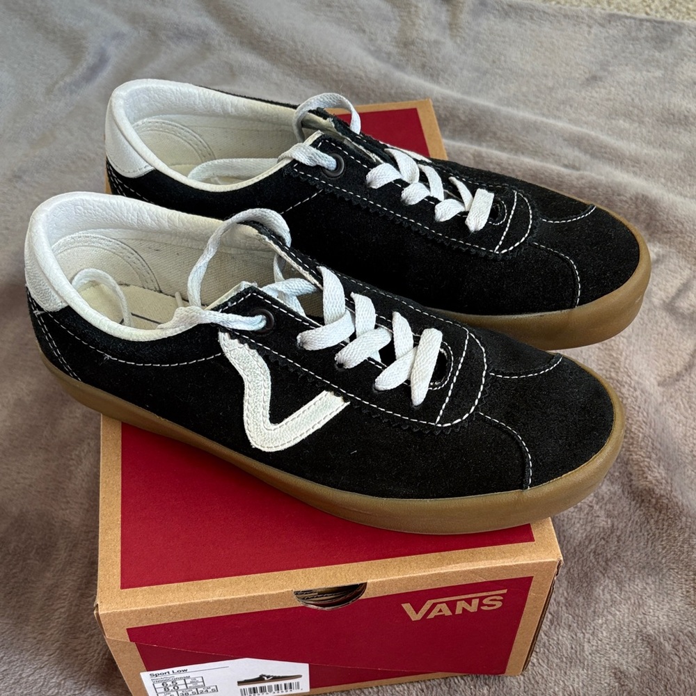Vans Women’s Sport Low with White Accents and Gum Sole